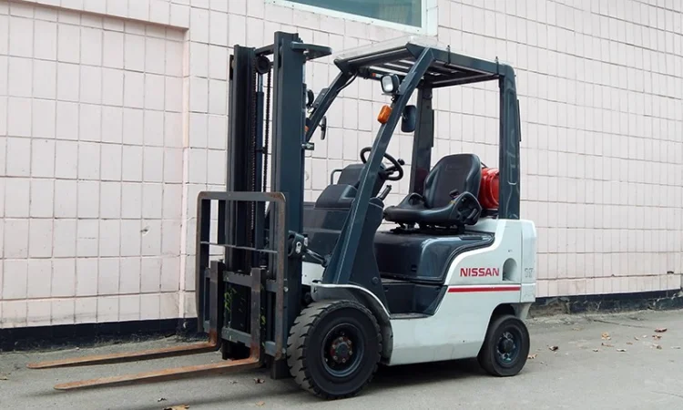 Вилочный погрузчик бу NISSAN P1F1A15DU - фото № 1