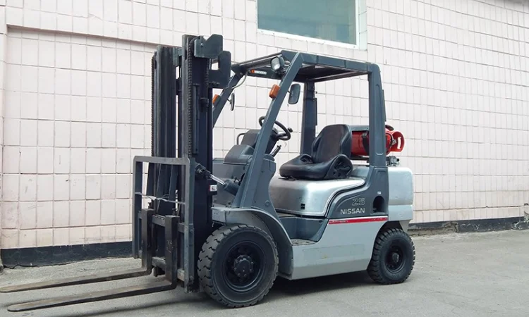 Вилочный погрузчик бу NISSAN NL02A25D (газ/бензин) - фото № 1