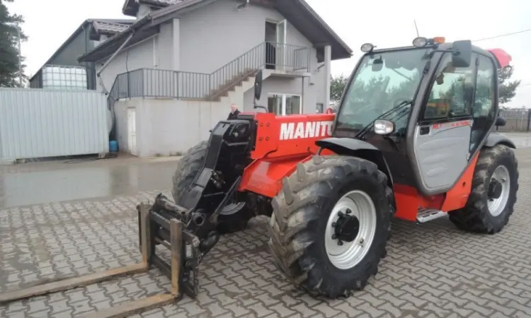 Погрузчик телескопический Manitou 741 HLSU 2011 года - фото № 1