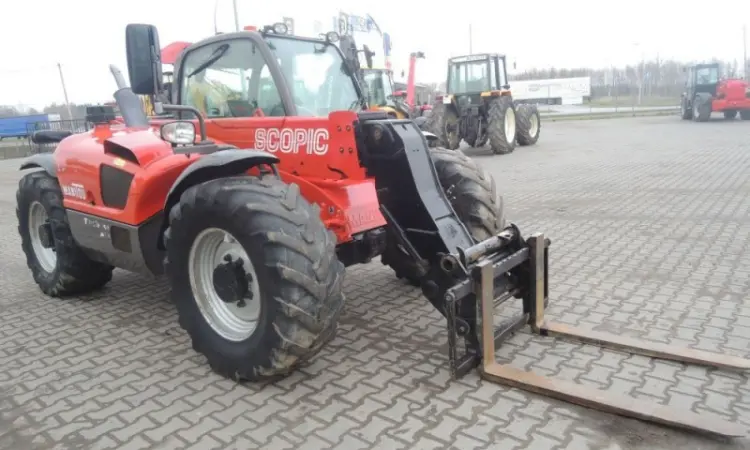 Погрузчик телескопический Manitou 741 HLSU 2011 года - фото № 3
