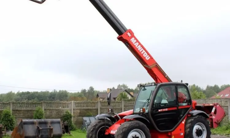 Телескопический погрузчик Manitou MT 732 2005 года + новая резина - фото № 1