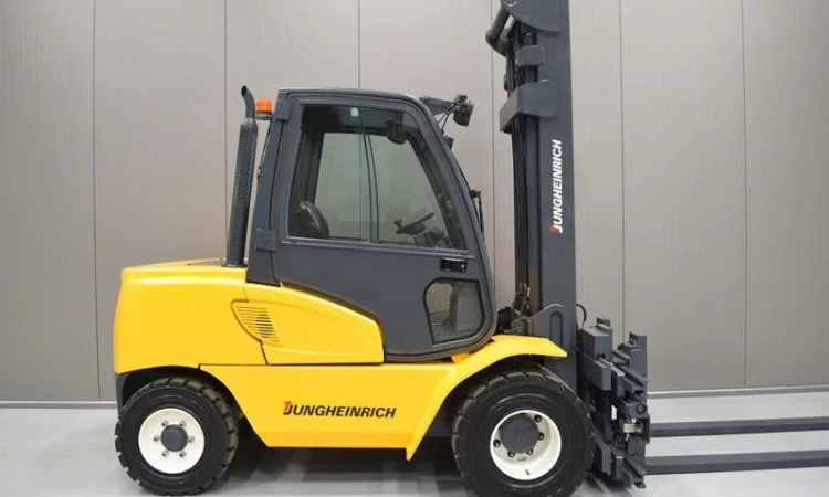 Вилочный погрузчик повышенной проходимости JUNGHEINRICH DFG 550 - фото № 2
