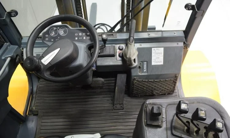 Вилочный погрузчик повышенной проходимости JUNGHEINRICH DFG 550 - фото № 6