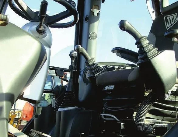 Экскаватор - погрузчик JCB 3CX Turbo 2007 года - фото № 1