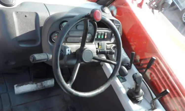 Погрузчик телескопический Manitou MT 732 2002 года - фото № 8