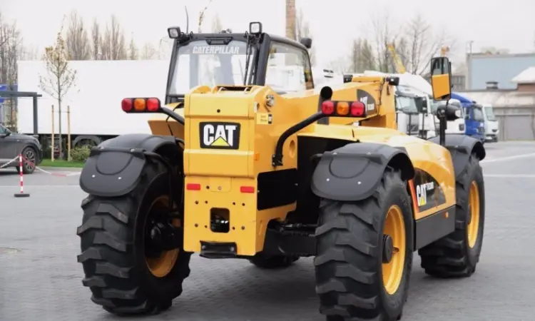 Телескопический погрузчик CATERPILLAR TH330B 4x4x4 2007 года - фото № 9