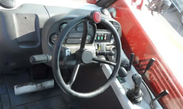 Телескопический погрузчик Manitou MT 732 2002 года - фото № 9