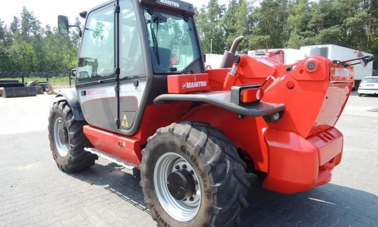 Телескопический погрузчик Manitou MLT 845 2011 года - фото № 3