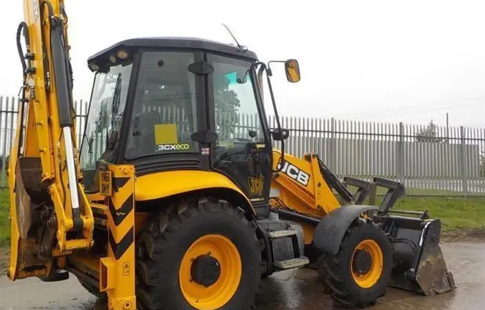 Экскаватор-погрузчик JCB 3CX Contractor 2011 года - фото № 2