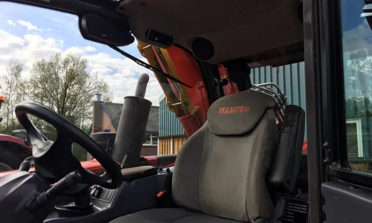 Телескопический погрузчик Manitou MLT 735-120 premium 2013 года - фото № 8