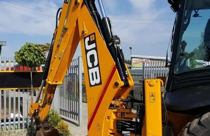 Экскаватор-погрузчик JCB 3 CX 2012 года - фото № 4