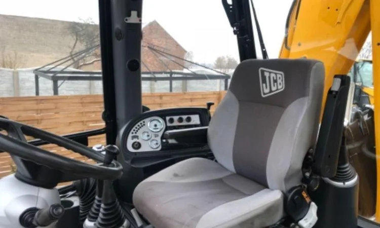 Экскаватор-погрузчик JCB 4cx SITEMASTER 2007 года - фото № 6