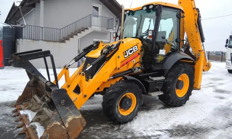 Экскаватор-погрузчик JCB 3CX 2011 года - фото № 1