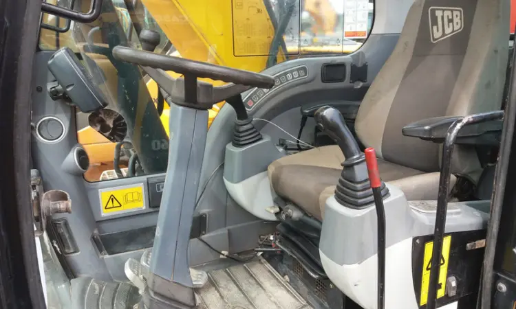 Колесный экскаватор JCB JS160W 2010 года - фото № 6