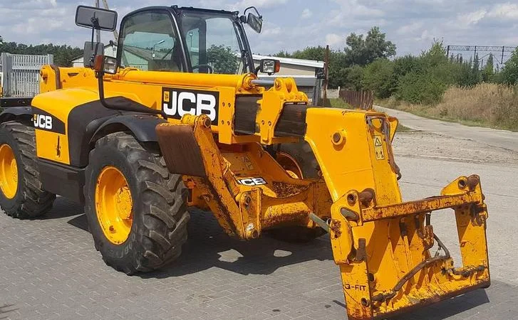 Телескопический погрузчик JCB 533-105 2005 года - фото № 9