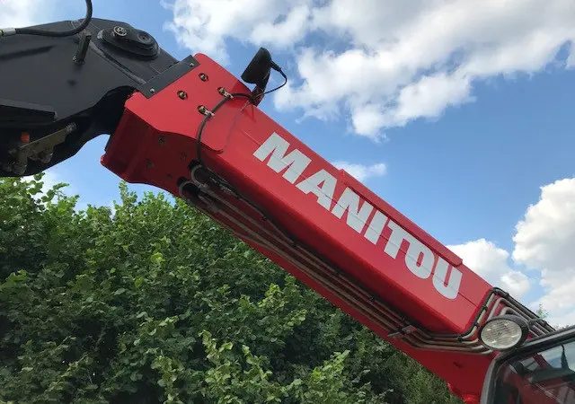 Телескопический погрузчик MANITOU MLT 735- 120 LSU PS 2010 года - фото № 3