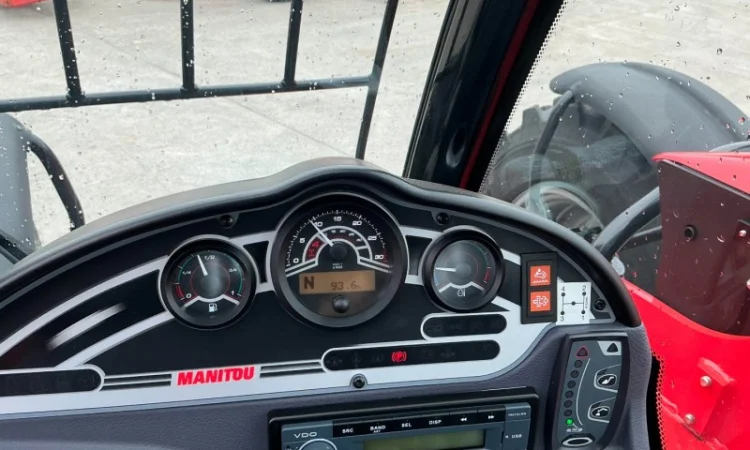 Manitou MT 933 Easy Comfort 2023 р - фото № 2