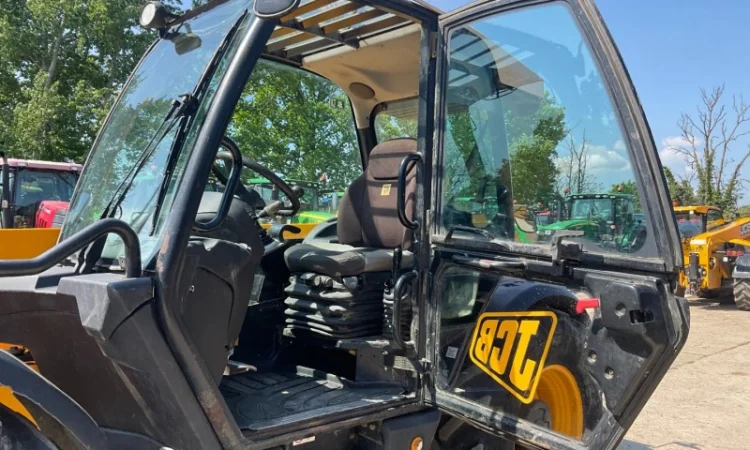 JCB 531-70 Agri Super 2012 р - фото № 3