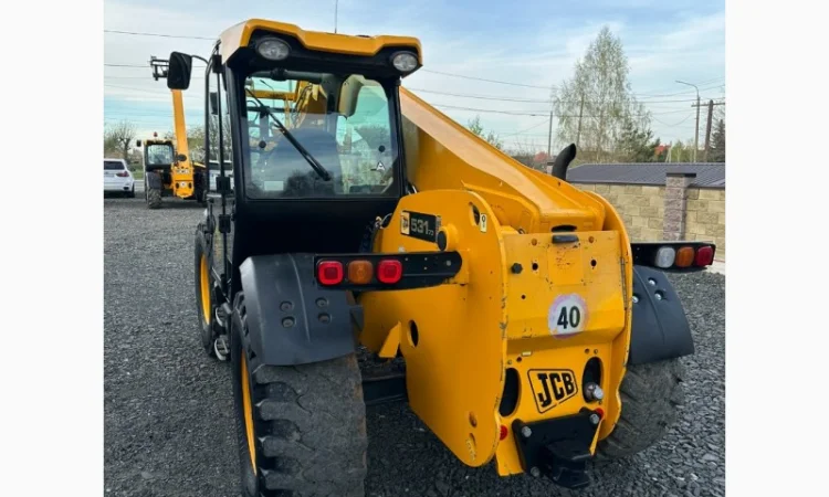 Телескопічний навантажувач JCB 531-70 Agri Plus Ковш і вили - фото № 3