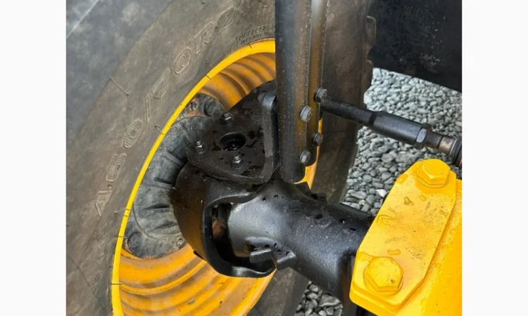 Телескопічний навантажувач JCB 531-70 Agri Plus Ковш і вили - фото № 7