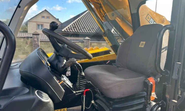 Телескопічний навантажувач JCB 535-95 Свіжий - фото № 6