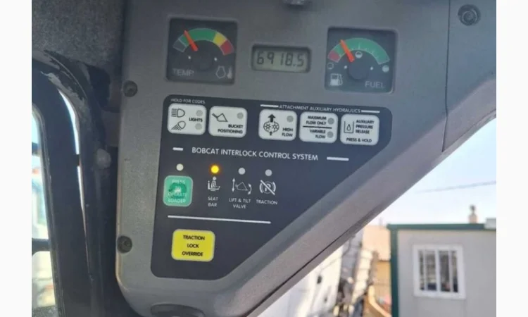 Міні-навантажувач Bobcat S250 High Flow - фото № 6