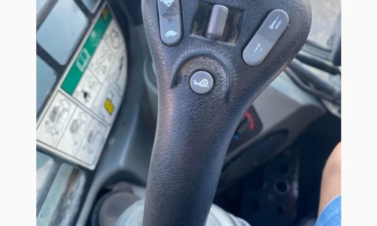 Міні навантажувач Bobcat Т750 High Flow - фото № 10