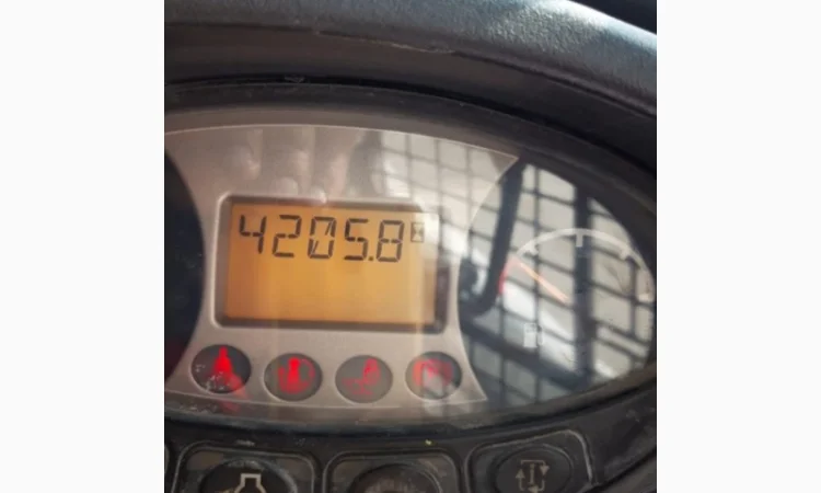 Міні навантажувач Bobcat Т750 High Flow - фото № 4