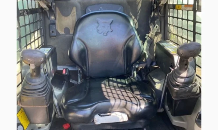 Міні навантажувач Bobcat Т750 High Flow - фото № 8