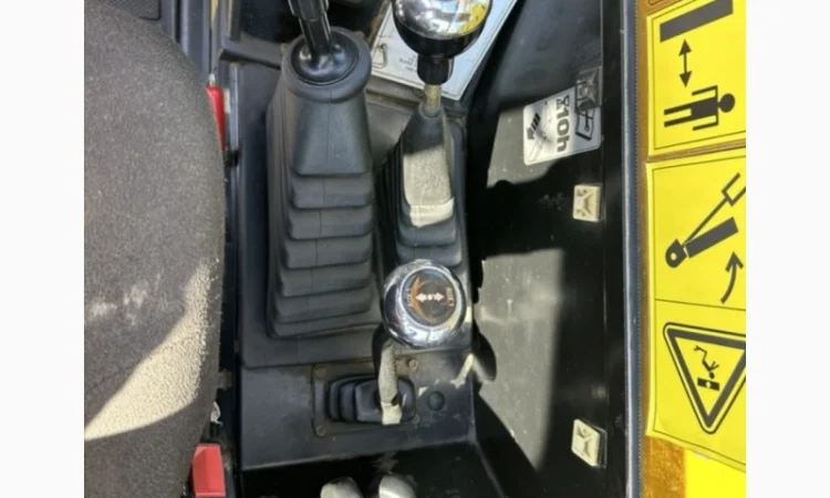 Телескопічний навантажувач JCB 535-140 - фото № 6