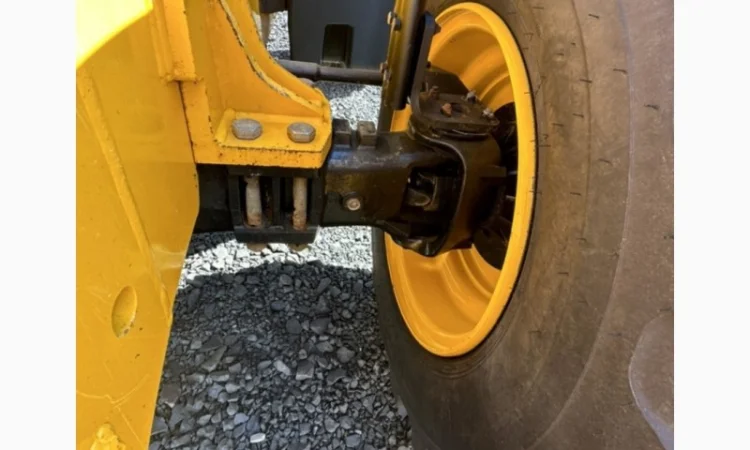 Телескопічний навантажувач JCB 535-140 - фото № 14