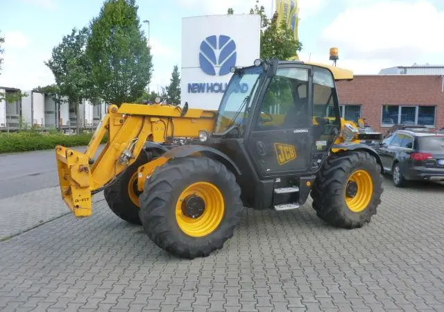 Телескопічний навантажувач JCB 541-70 Agri - фото № 2