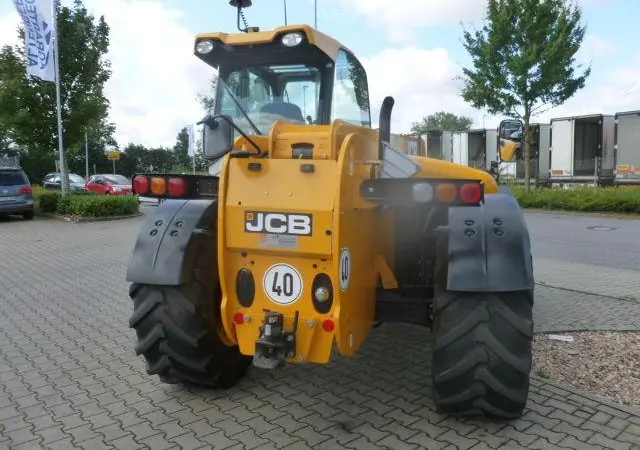 Телескопічний навантажувач JCB 541-70 Agri - фото № 3