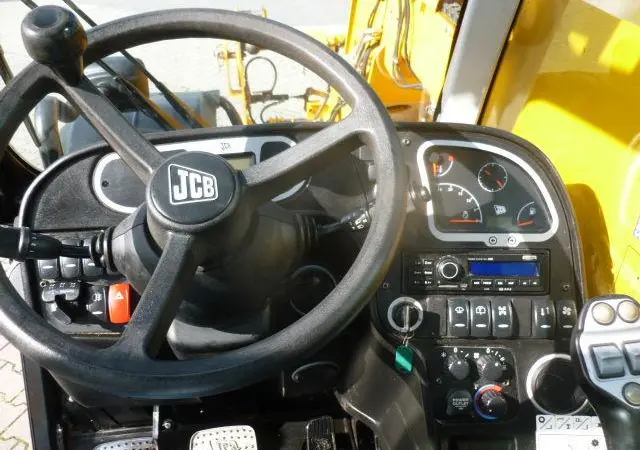 Телескопічний навантажувач JCB 541-70 Agri - фото № 4