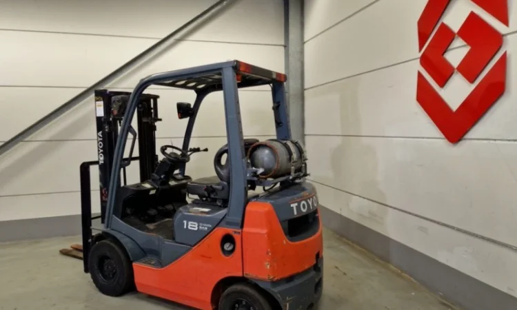 TOYOTA 32-8FG18 (Автонавантажувач, навантажувач, кара, погружчик) - фото № 6