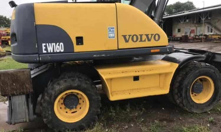 Б/у экскаватор Volvo EW160 - фото № 1