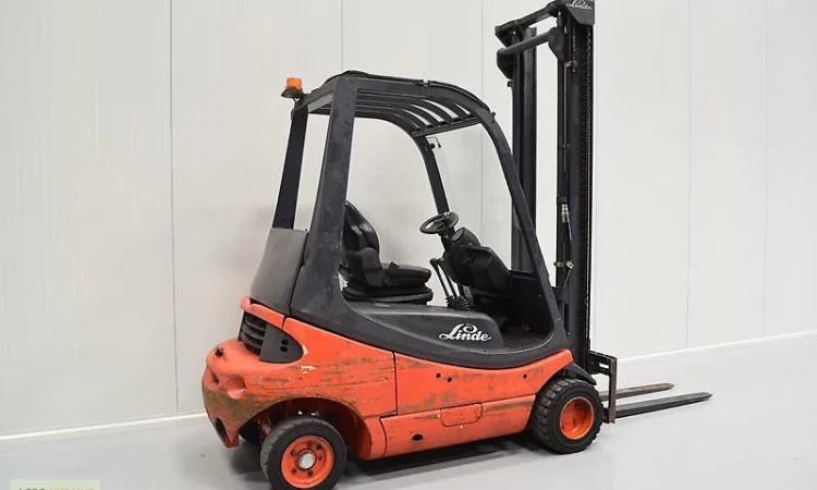 Продам вилочный дизельный погрузчик 2т. Linde H 20 D-03 - фото № 2