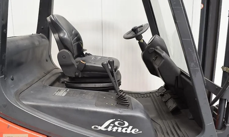 Продам вилочный дизельный погрузчик 2т. Linde H 20 D-03 - фото № 3