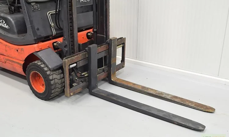 Продам вилочный дизельный погрузчик 2т. Linde H 20 D-03 - фото № 4