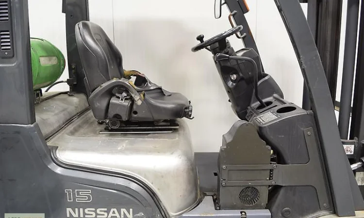 Продам вилочный газовый погрузчик 1,  5т. Nissan L01A15W - фото № 3