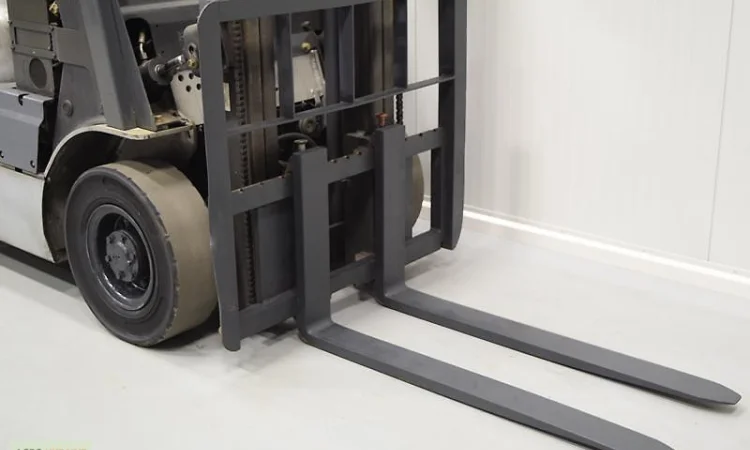 Продам вилочный газовый погрузчик 1,  5т. Nissan L01A15W - фото № 4