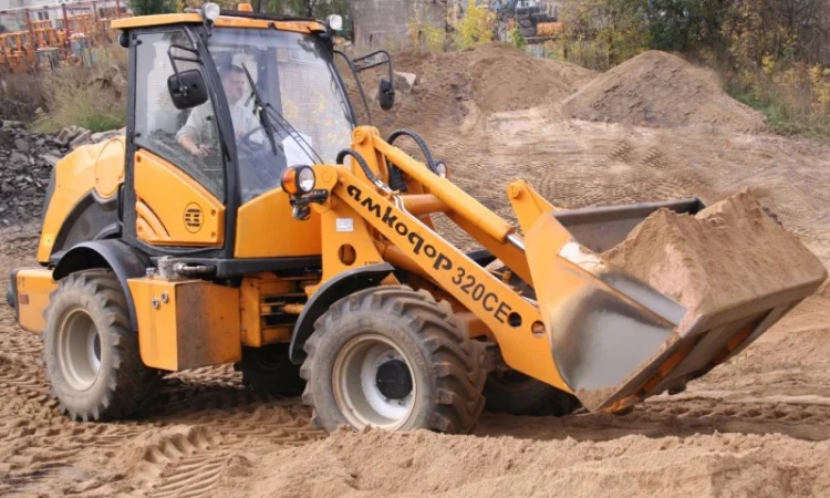 Погрузчики фронтальні, універсальні, телескопічні і ін. від АМКОДОР - фото № 1