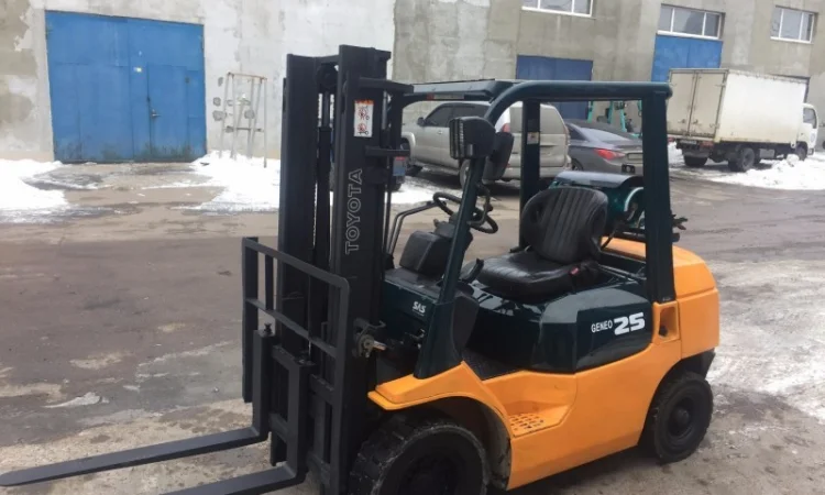 Вилочный погрузчик Toyota 7FGL25 - фото № 4