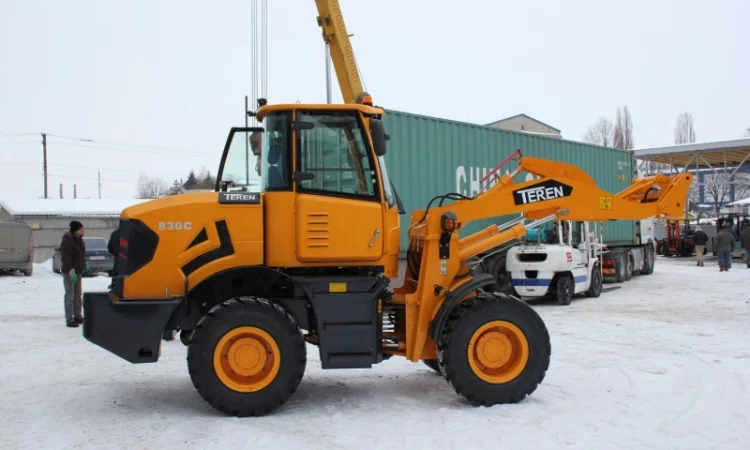 Фронтальный погрузчик модель: 830с - фото № 7