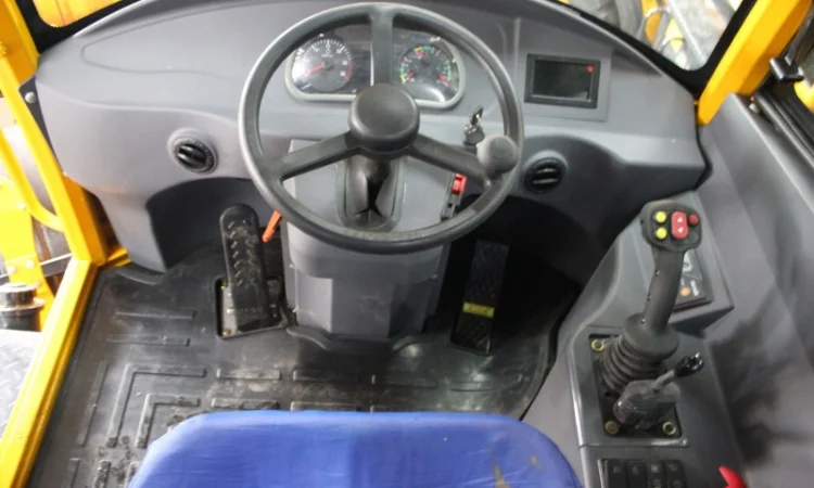 Фронтальный погрузчик модель: 830с - фото № 8