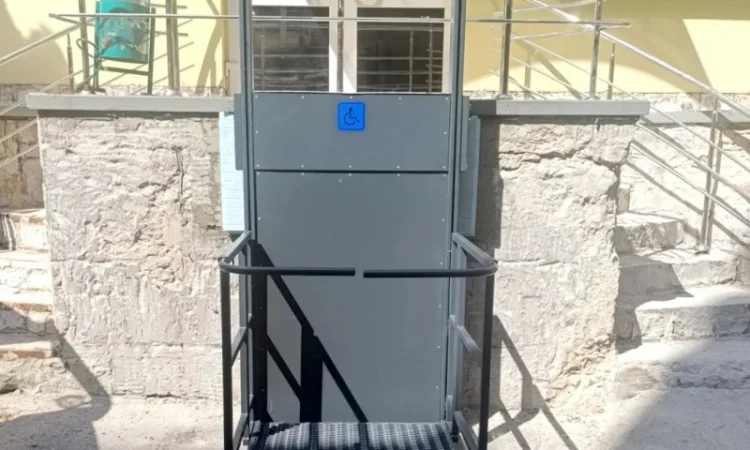 Вертикальний підйомник для інвалідів - фото № 4