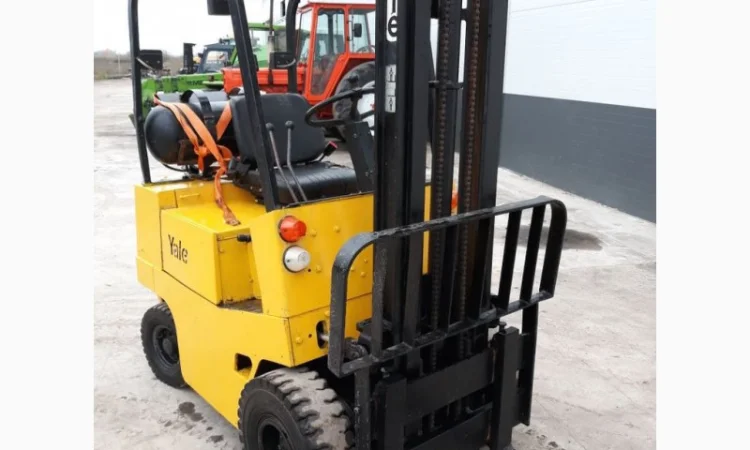 Навантажувач вилковий YALE GLP032UAV094 - фото № 4
