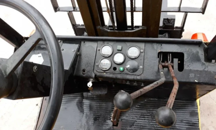 Навантажувач вилковий YALE GLP032UAV094 - фото № 8