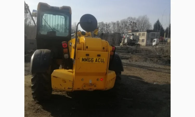 Телескопический погрузчик Jcb 540-140 - фото № 2