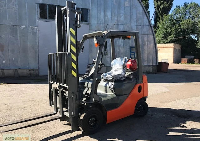 Погрузчик телескопический TOYOTA 02-8FGF15 - фото № 1